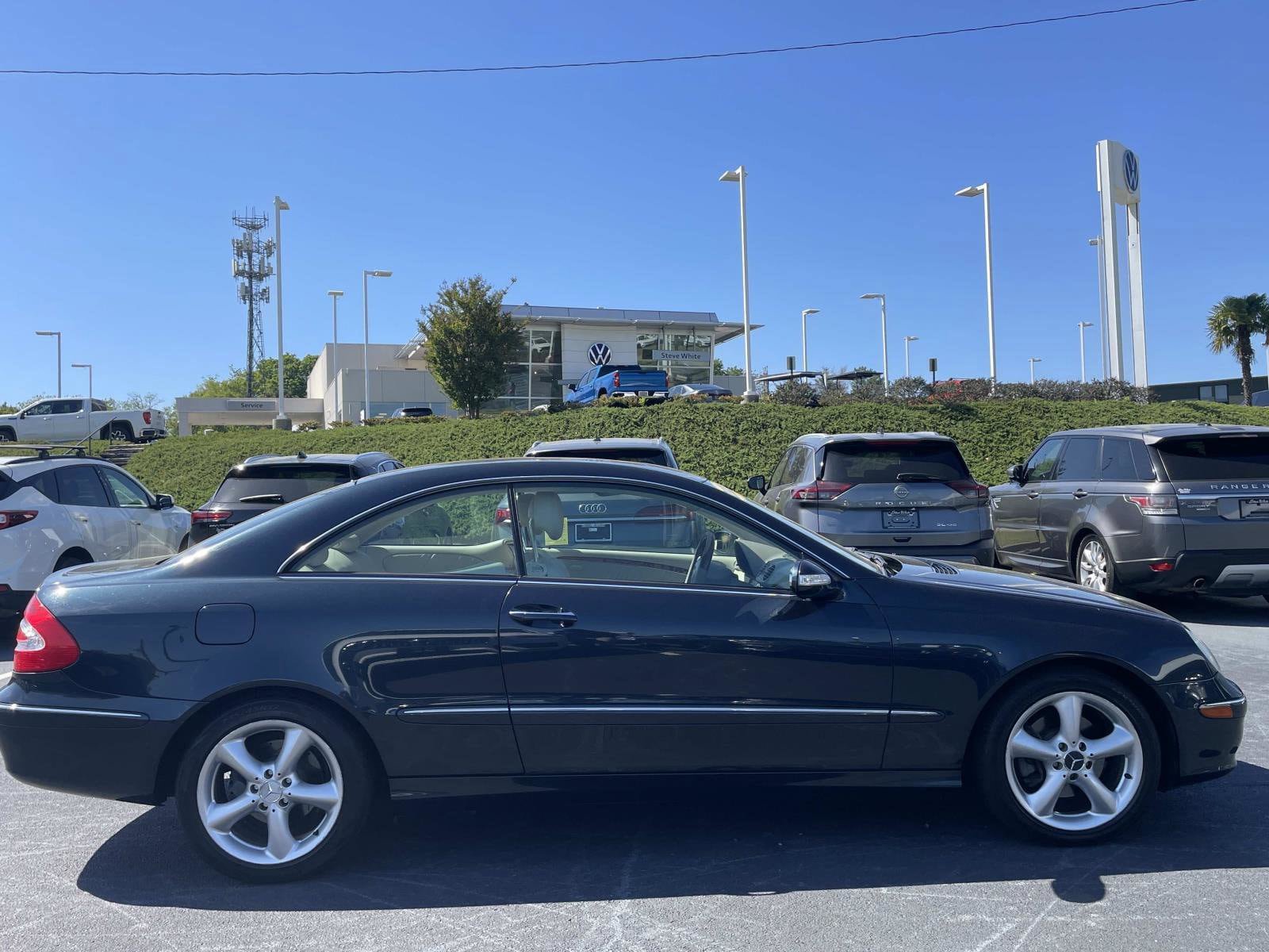 Used 2005 Mercedes-Benz CLK 320 Coupe image 8