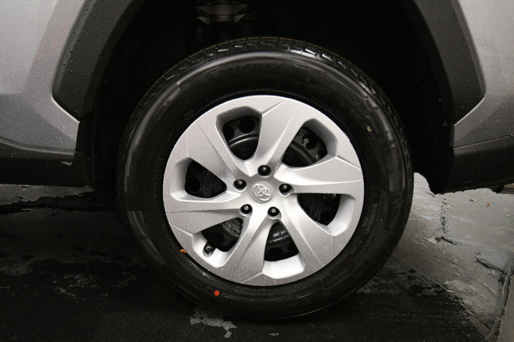 Used 2025 Toyota RAV4 LE image 30