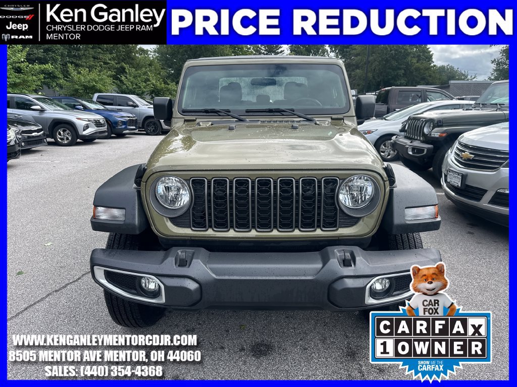 Certified 2025 Jeep Gladiator Sport AWD/4WD image 2
