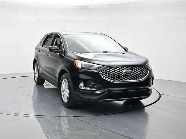 Used 2023 Ford Edge SEL w/ Convenience Package image 4
