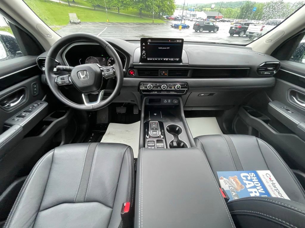 Used 2025 Honda Pilot Touring image 26