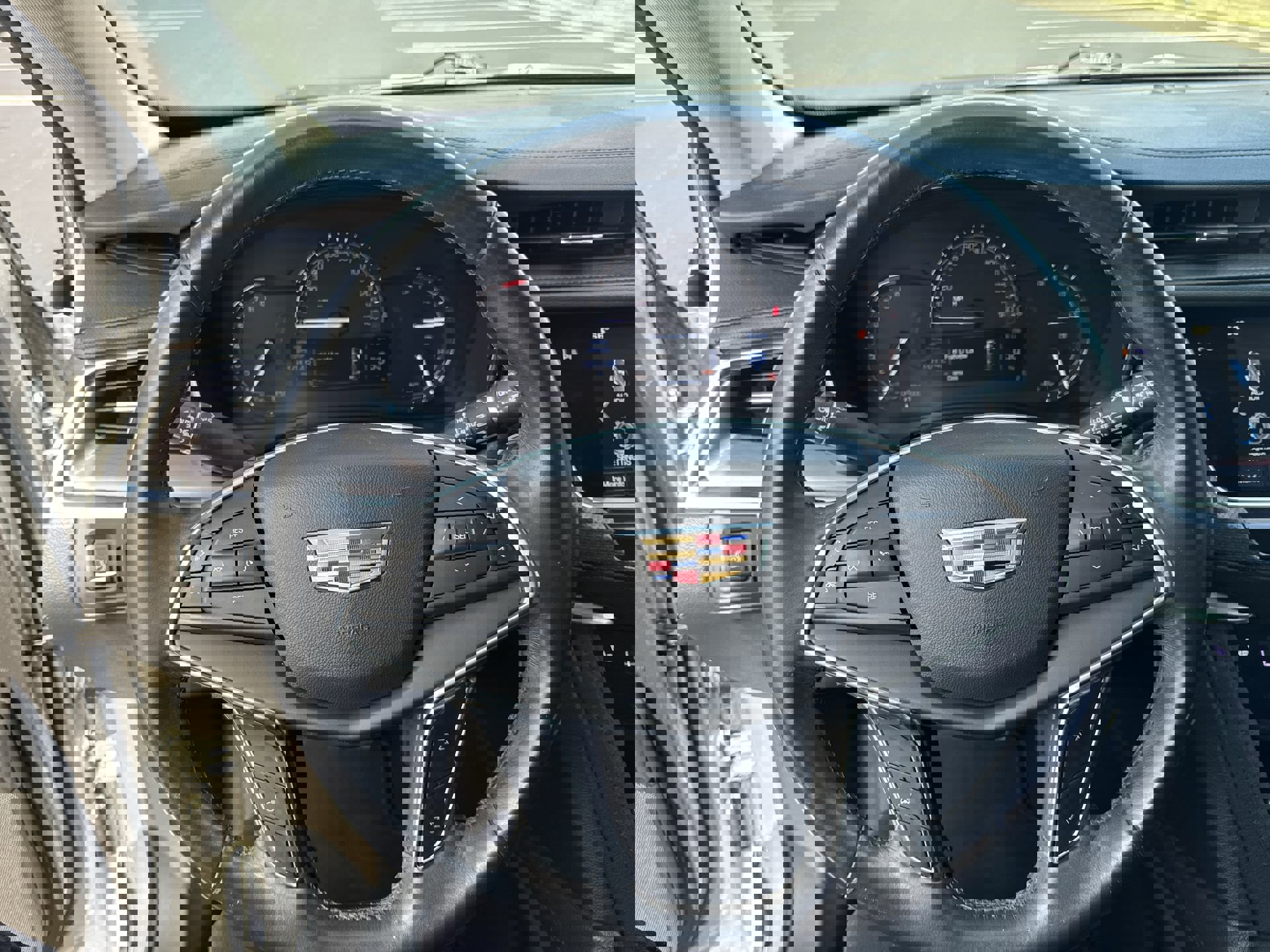 Used 2018 Cadillac XT5 Luxury image 14