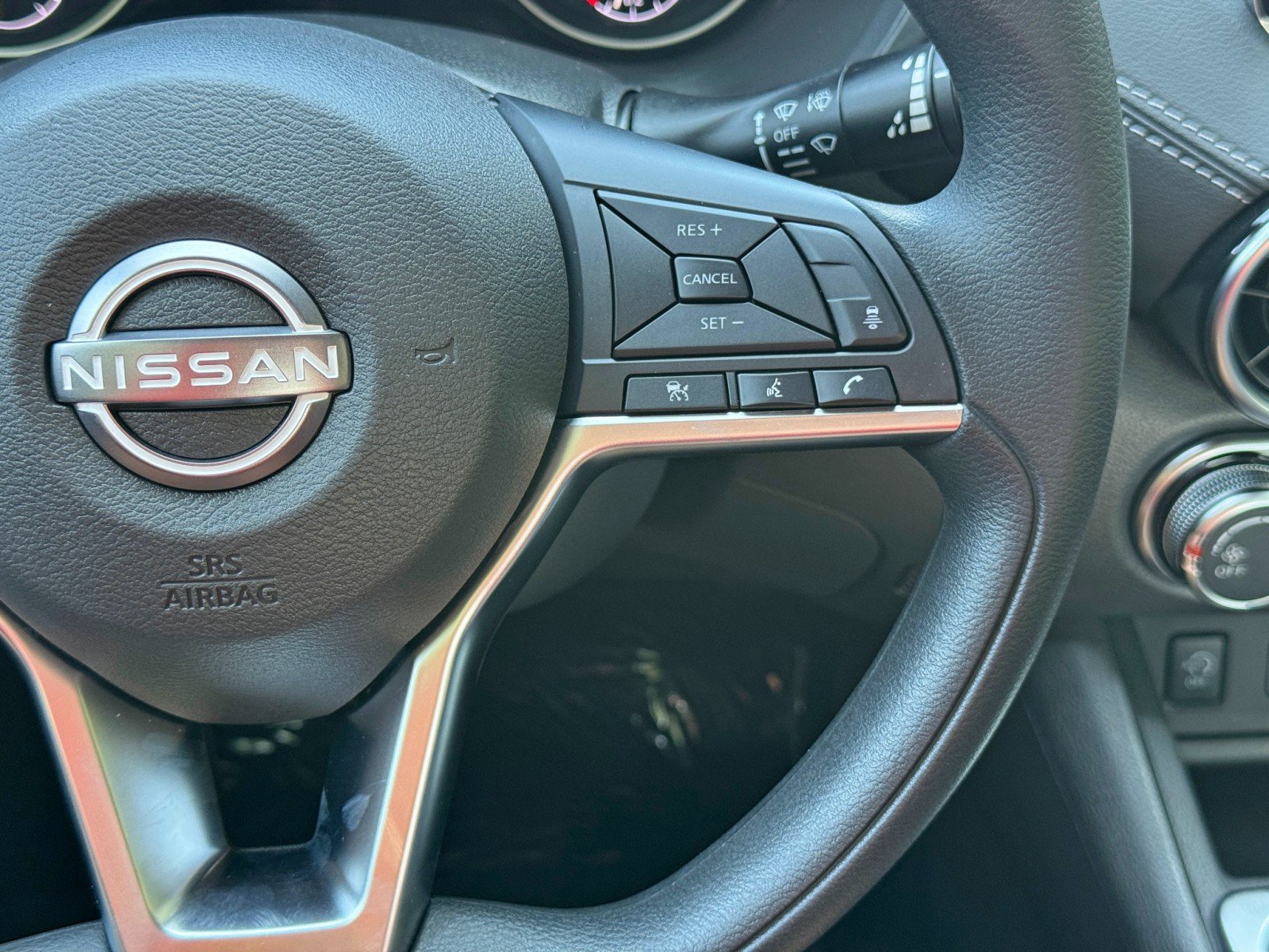 Used 2025 Nissan Sentra SV FWD image 20