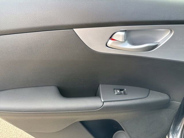 Used 2023 Kia Forte LXS image 33