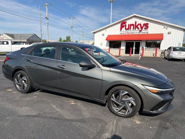 Used 2025 Hyundai Elantra SEL