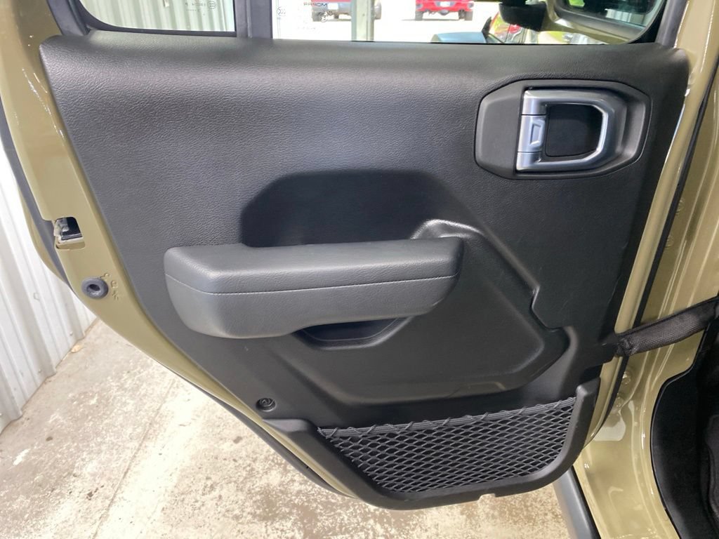 Used 2026 Jeep Gladiator Mojave AWD/4WD image 26