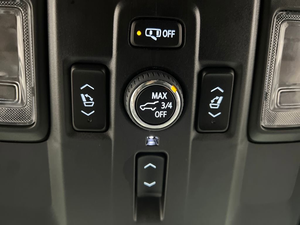 Used 2025 GMC Yukon Denali image 63