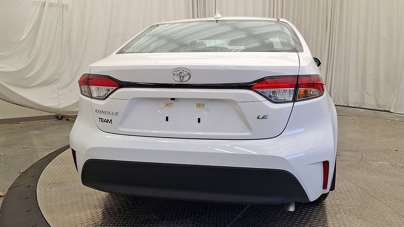 Certified 2025 Toyota Corolla LE image 2