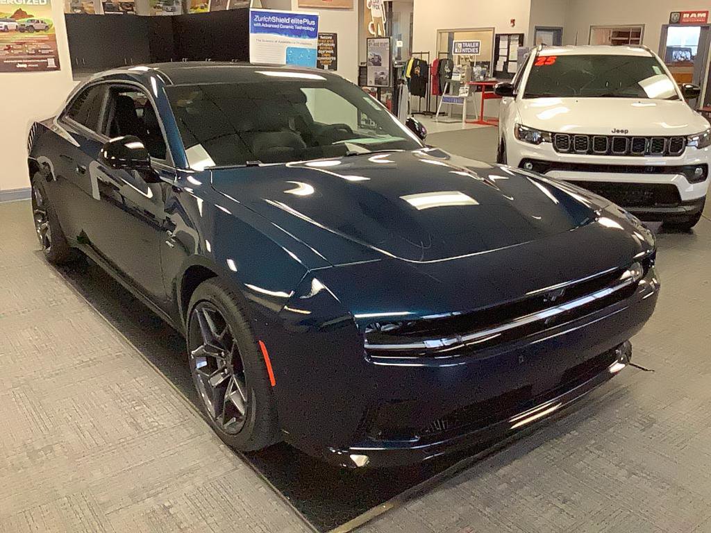 Used 2024 Dodge Charger R/T w/ Plus Group image 4