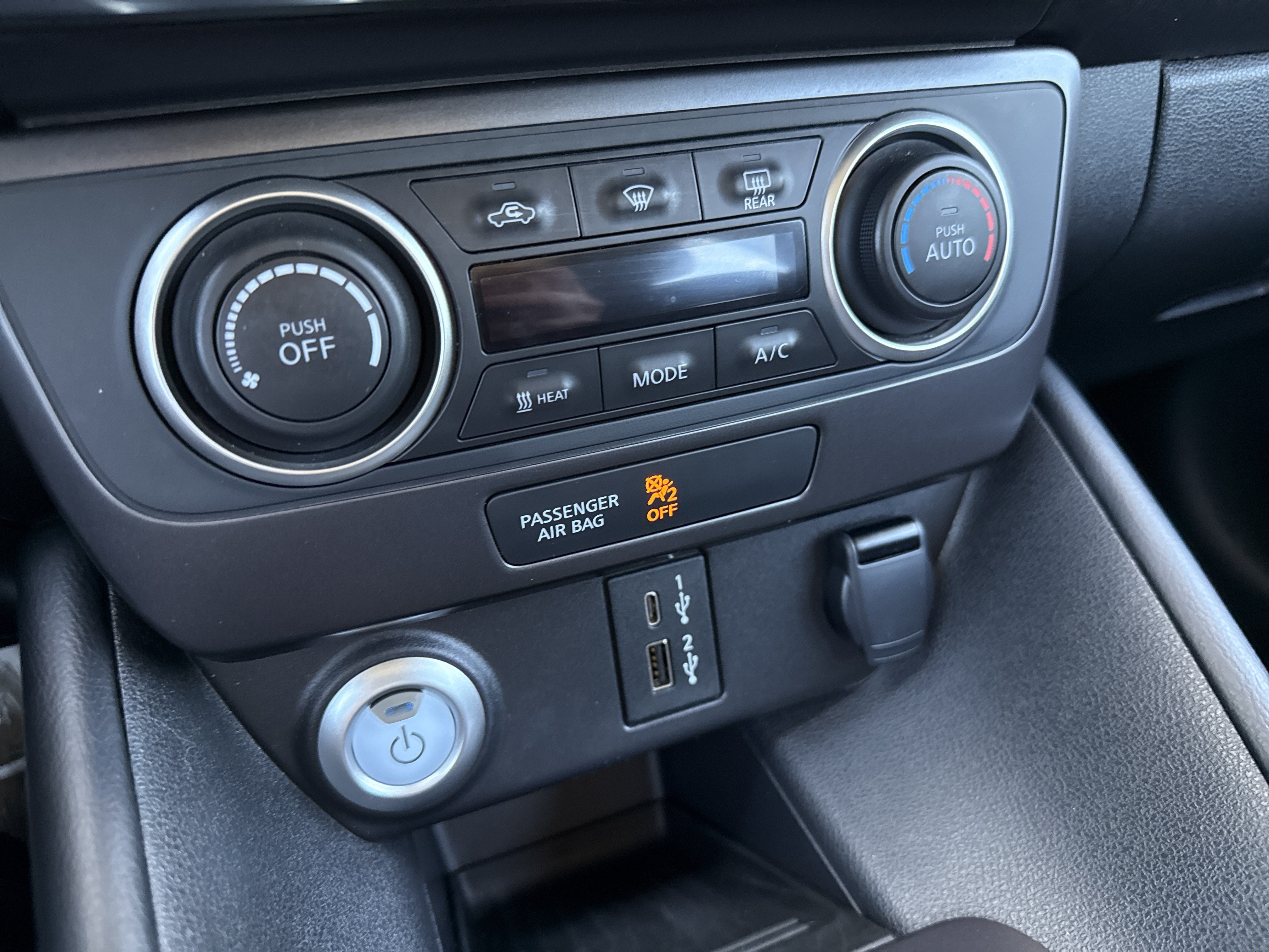 Certified 2025 Nissan Leaf S FWD image 17