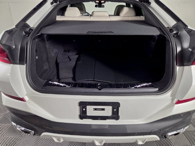 Used 2026 BMW X6 M60i AWD/4WD image 29