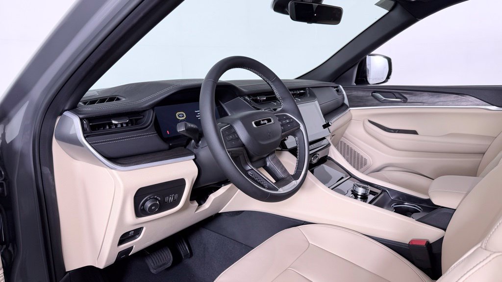 New 2027 Jeep Grand Cherokee L Limited AWD/4WD image 16