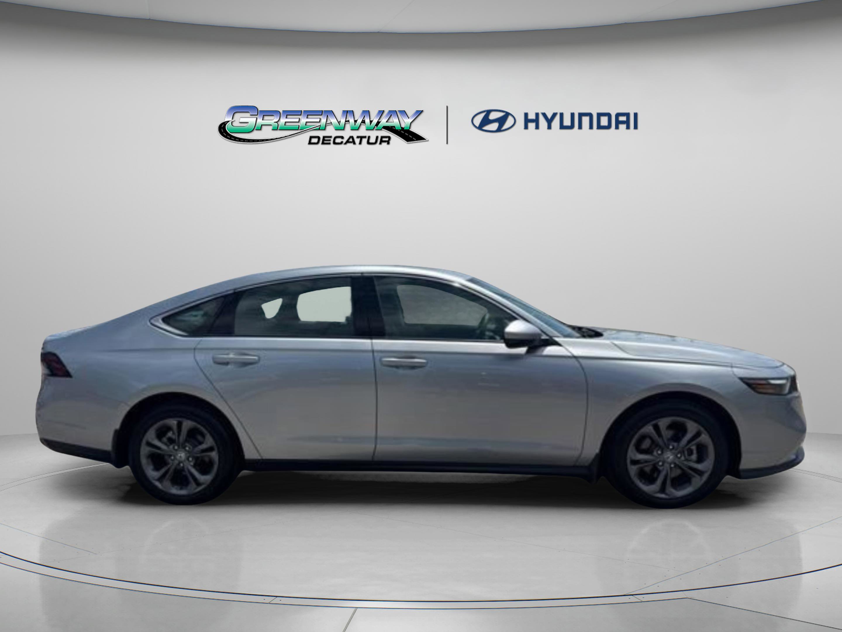Used 2024 Honda Accord EX image 8