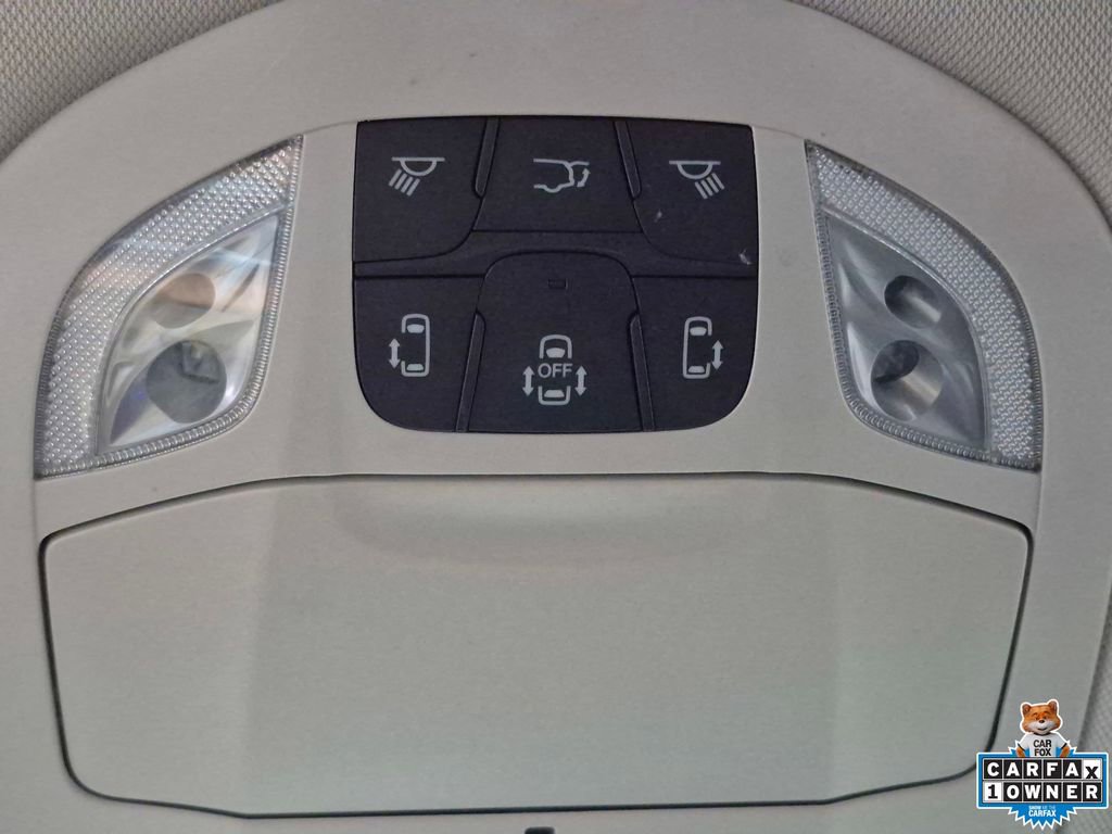 Used 2023 Chrysler Voyager LX image 20