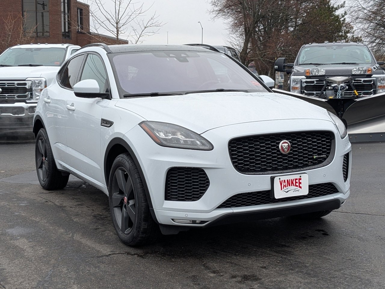 Used 2020 Jaguar E-PACE Checkered Flag image 34