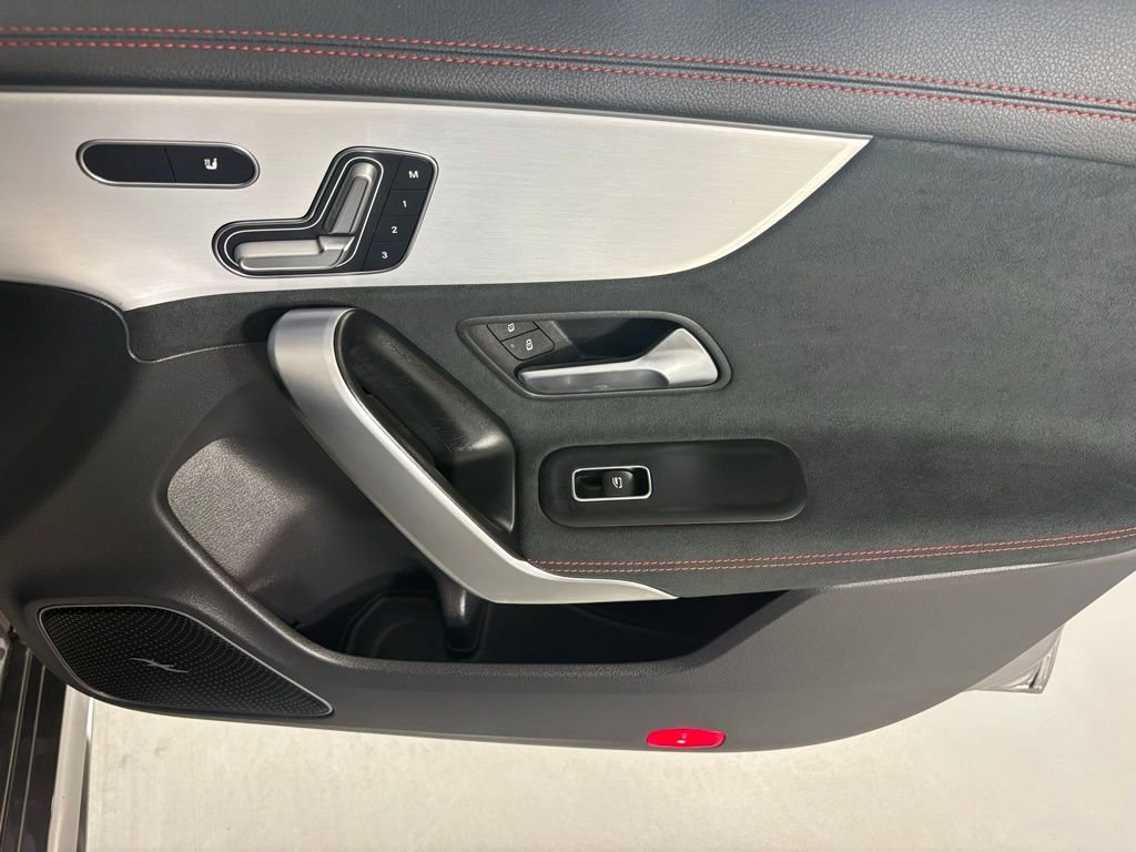 Used 2025 Mercedes-Benz CLA 250 image 14
