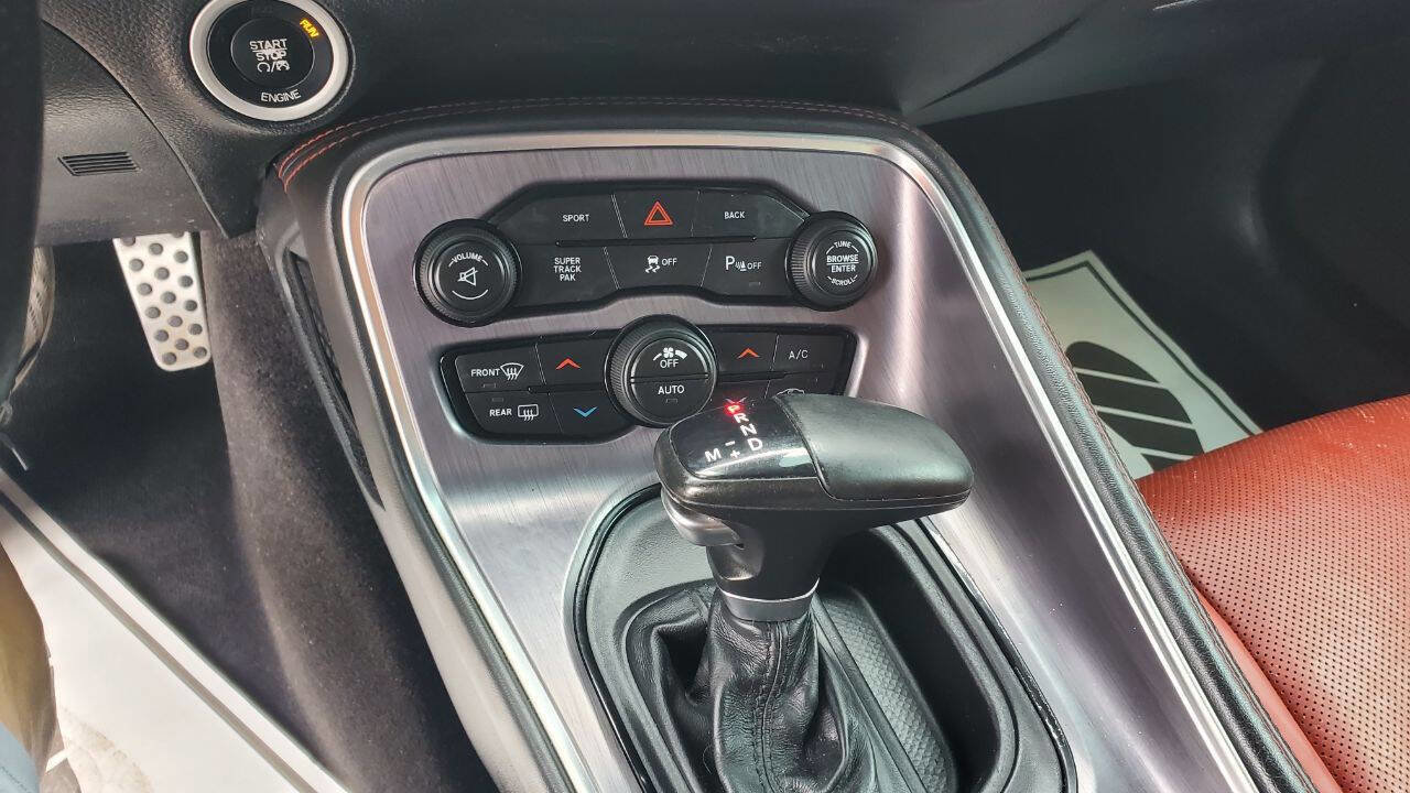 Used 2015 Dodge Challenger R/T Plus image 15