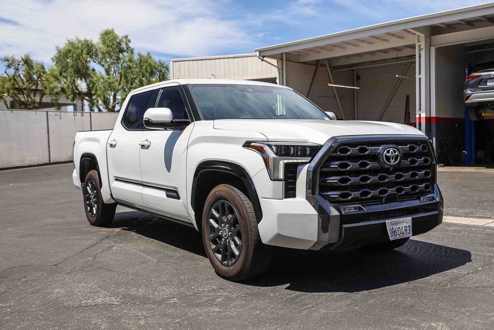 Used 2022 Toyota Tundra Platinum RWD image 3
