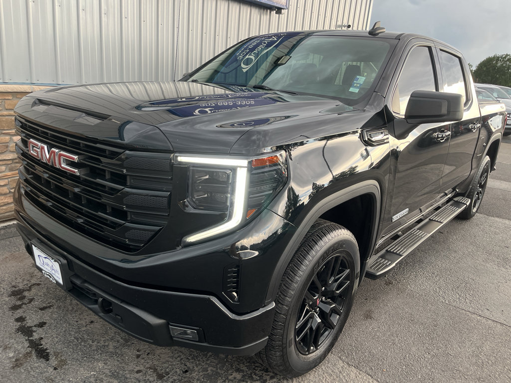 Used 2023 GMC Sierra 1500 Elevation AWD/4WD image 2