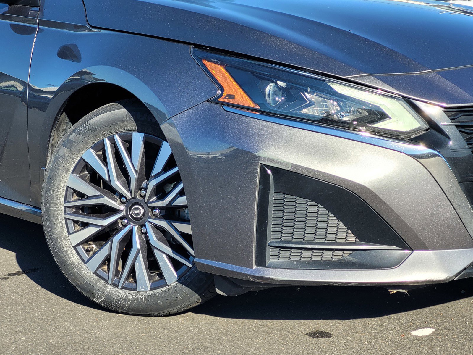 Certified 2023 Nissan Altima 2.5 SV w/ SV Premium Package image 3