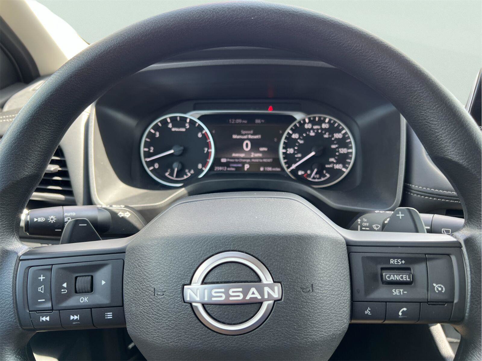 Used 2025 Nissan Rogue S FWD image 30
