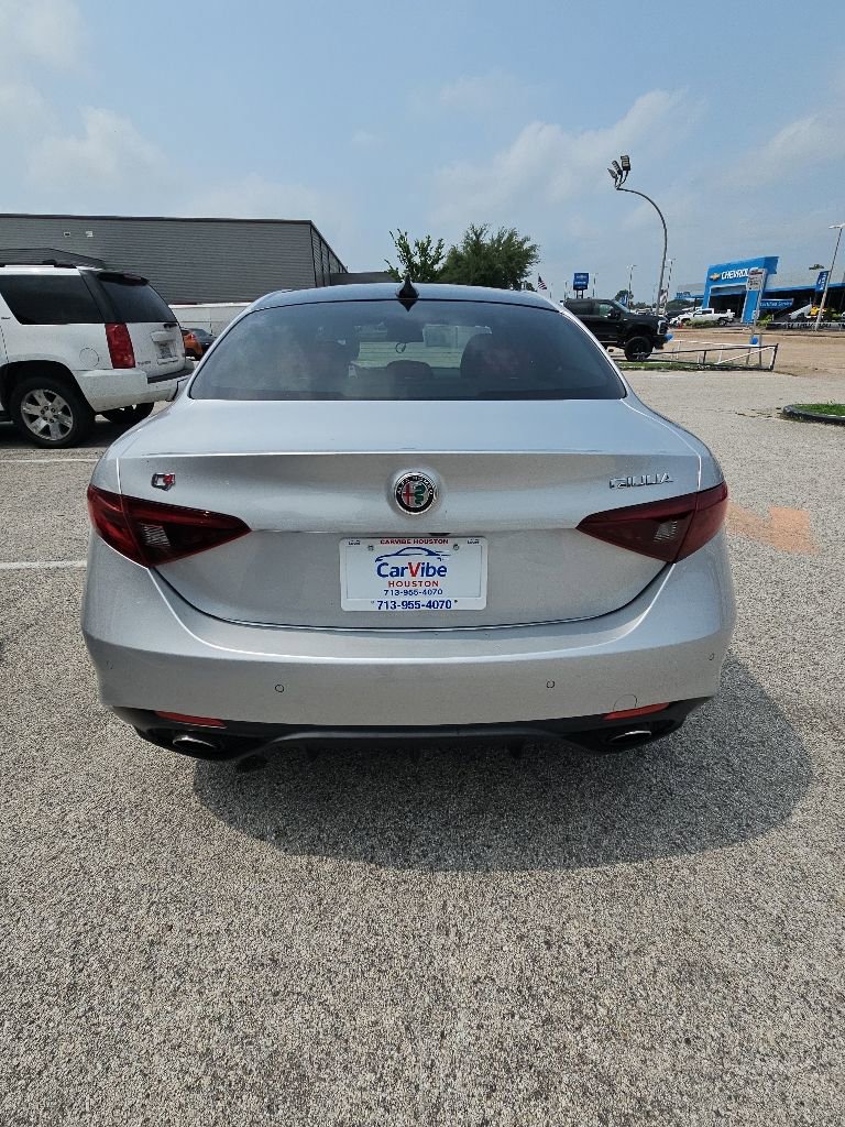 Used 2018 Alfa Romeo Giulia Ti Sport w/ Quick Order Package 22S Sport AWD/4WD image 6