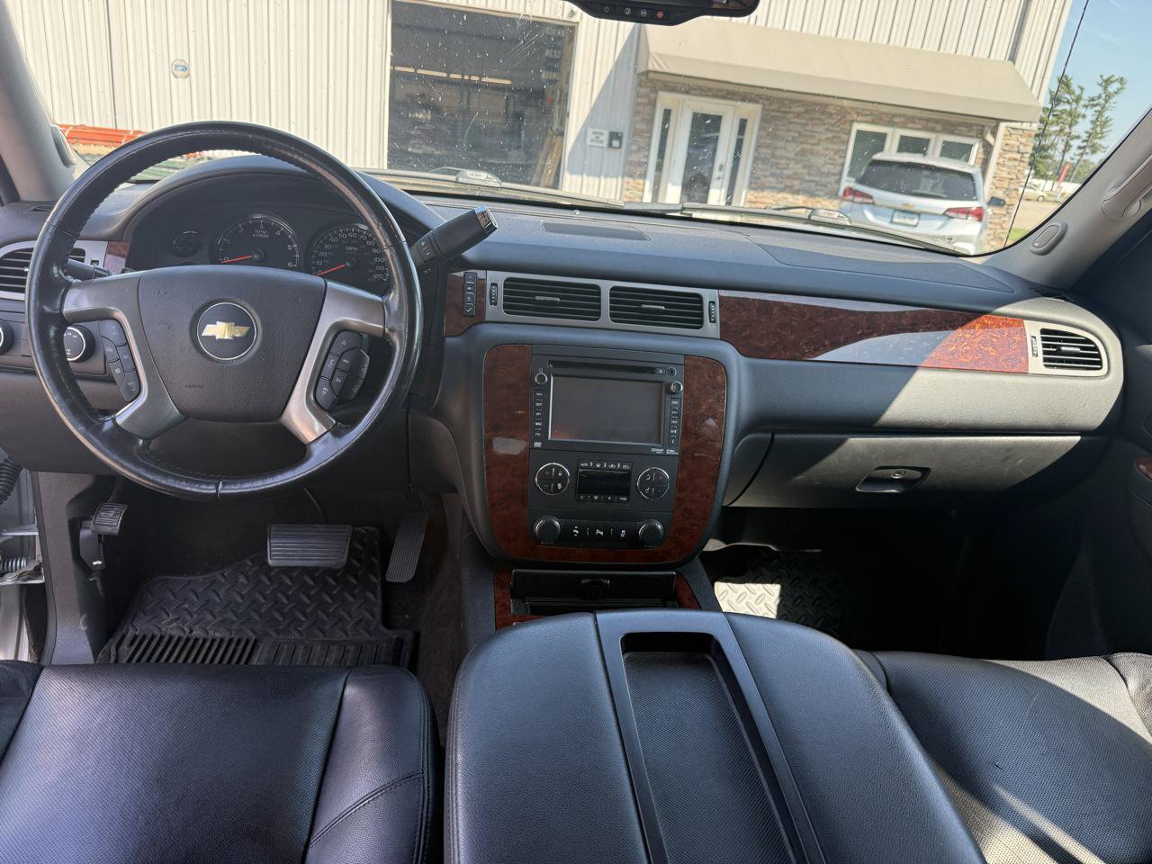 Used 2013 Chevrolet Avalanche LTZ AWD/4WD image 12