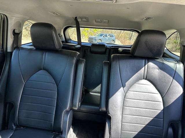 Used 2024 Toyota Highlander XLE AWD/4WD image 33
