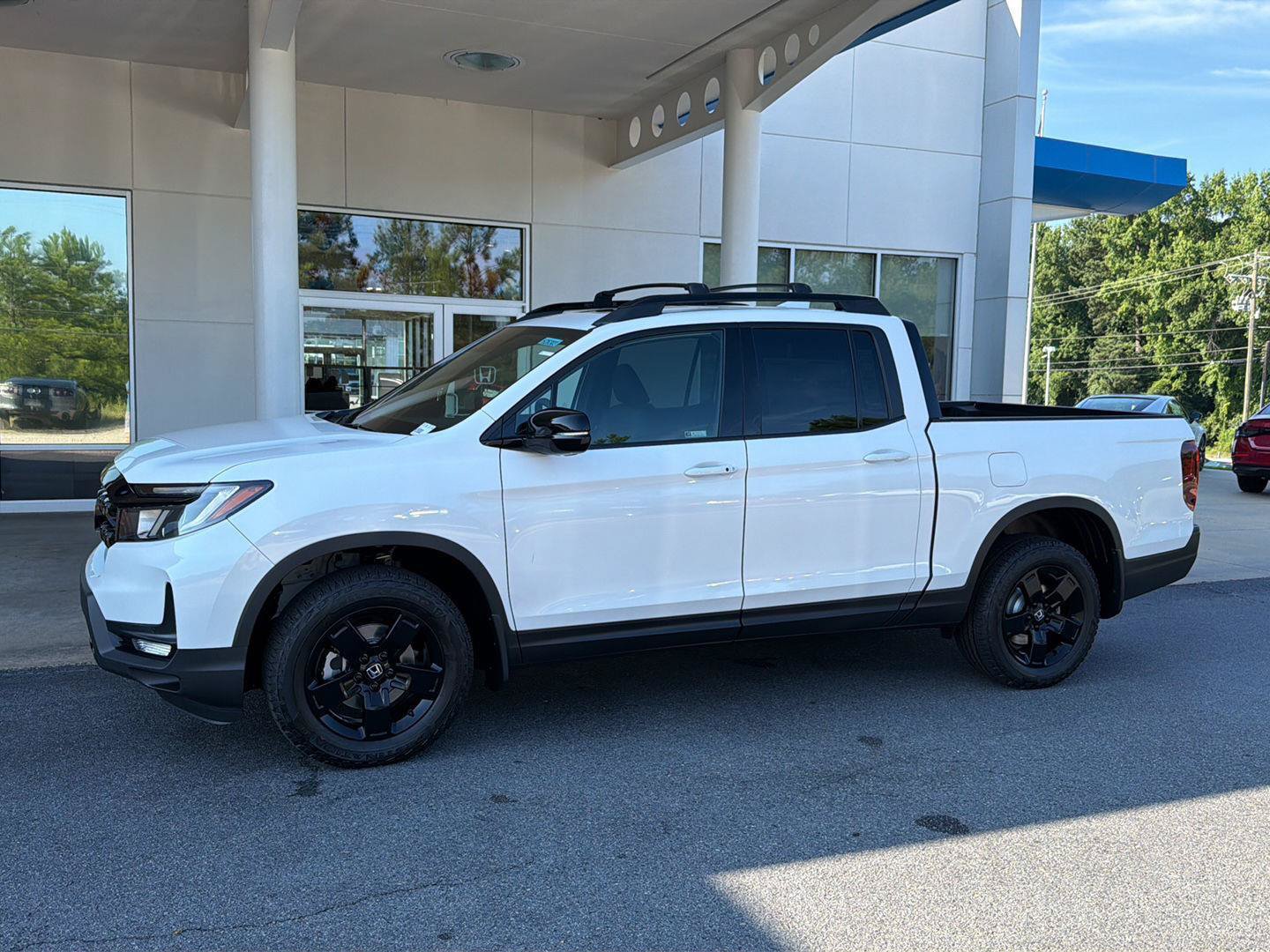 New 2026 Honda Ridgeline Black Edition image 3