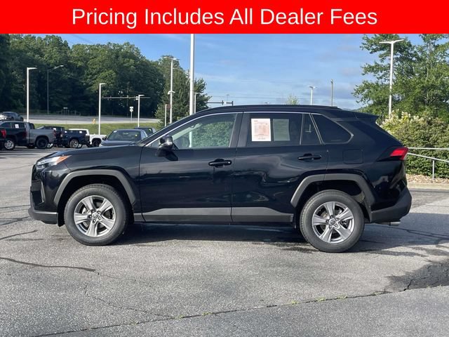 Used 2024 Toyota RAV4 XLE AWD/4WD image 2