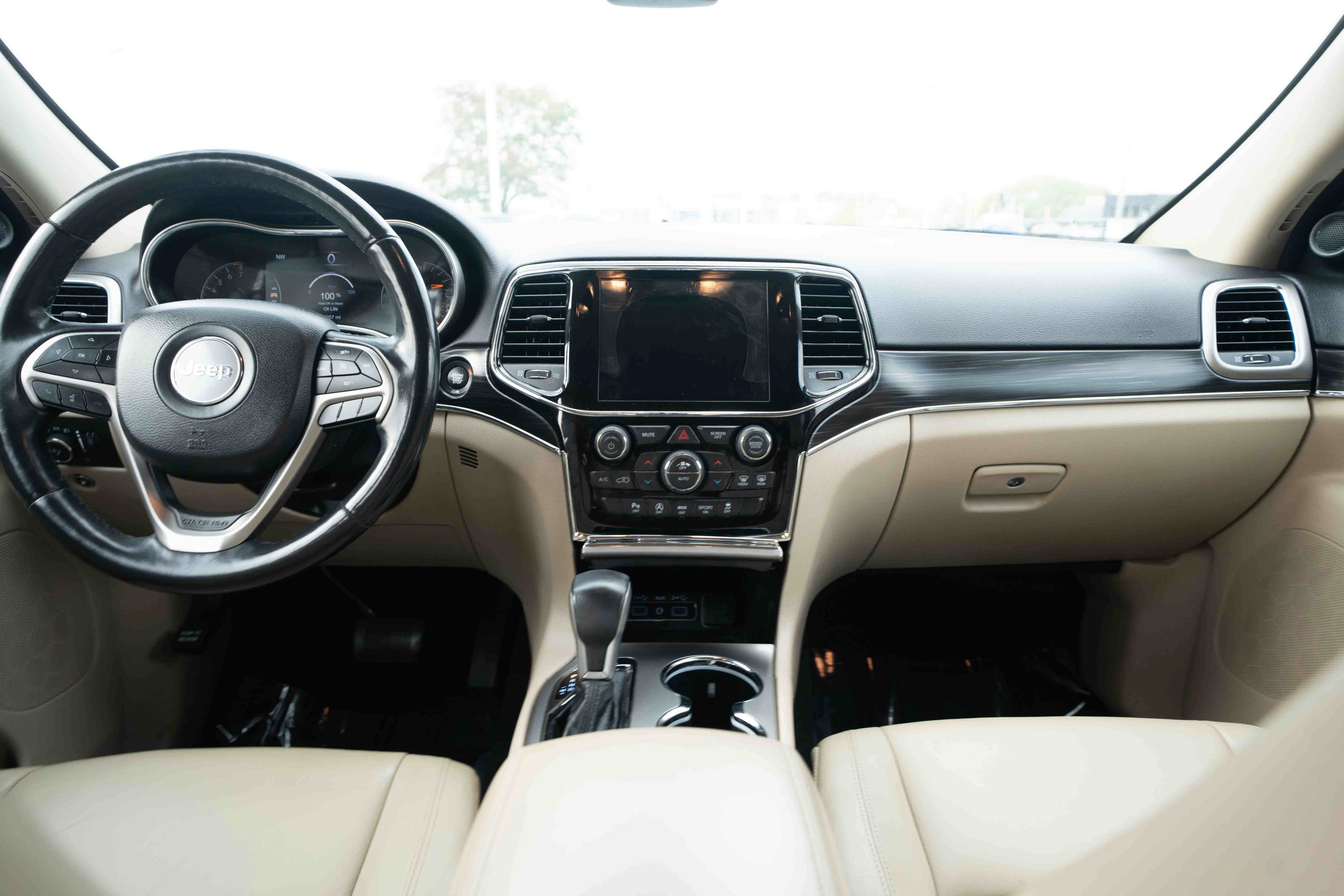 Used 2019 Jeep Grand Cherokee Limited AWD/4WD image 19