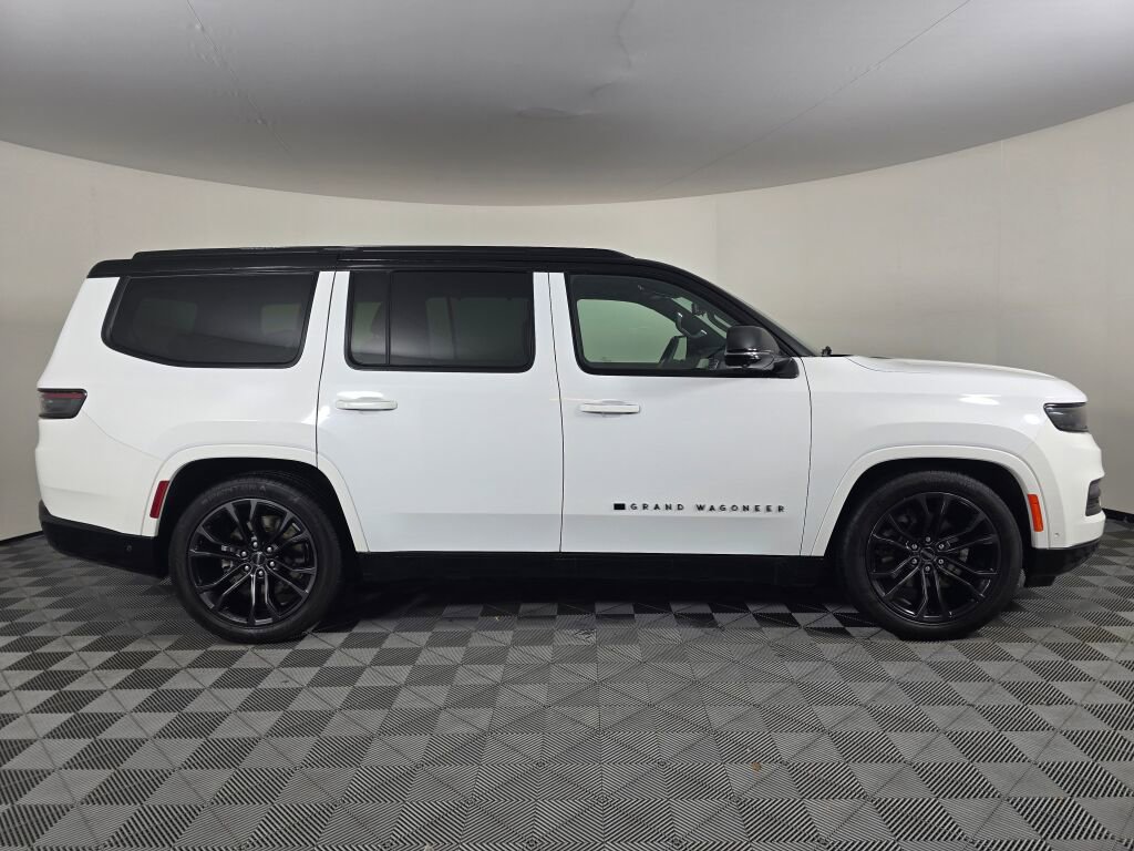 Used 2024 Jeep Grand Wagoneer Series II w/ Quick Order Packagew 28T image 3