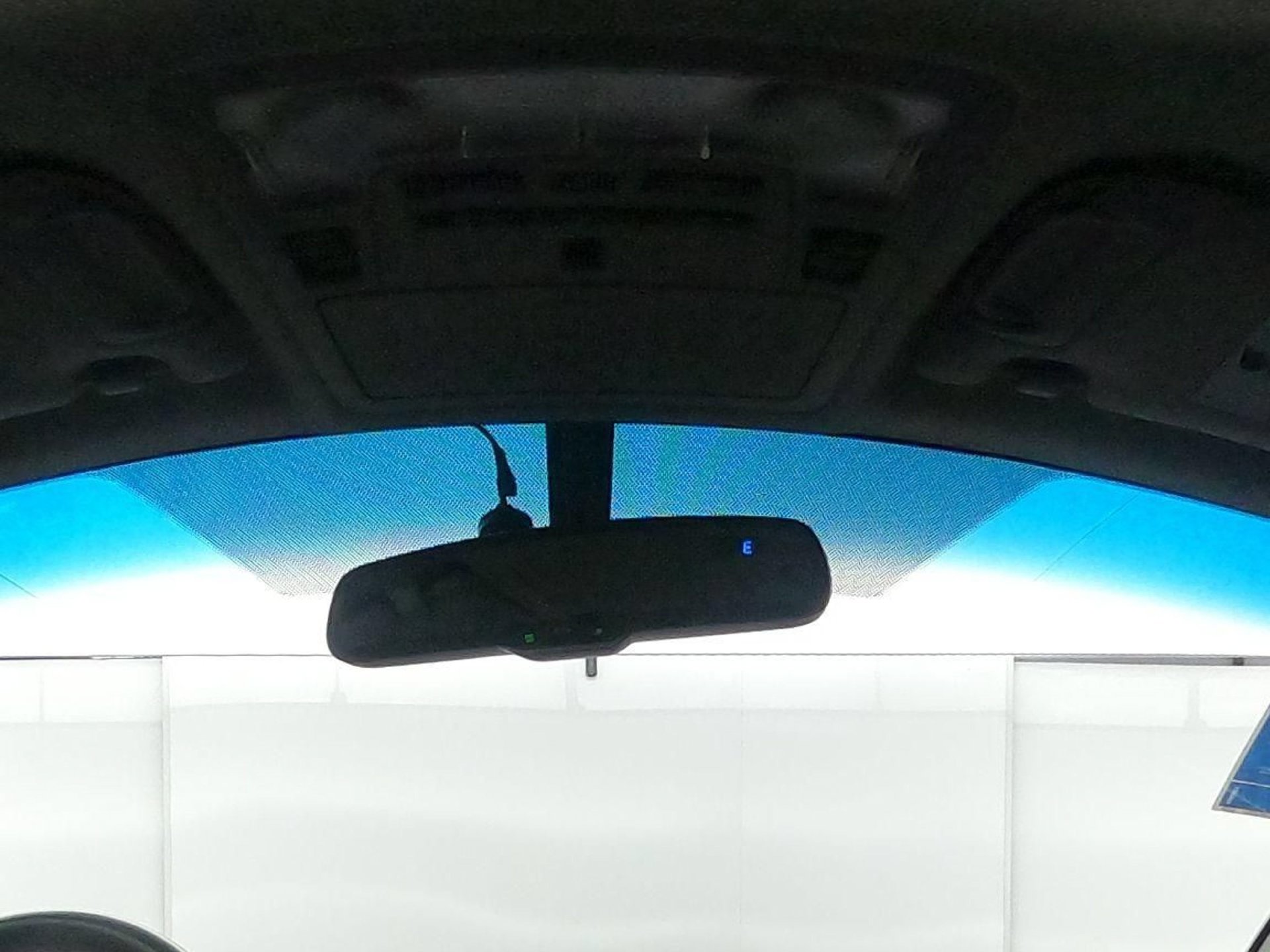 Used 2016 Toyota Camry SE w/ Moonroof Package FWD image 34
