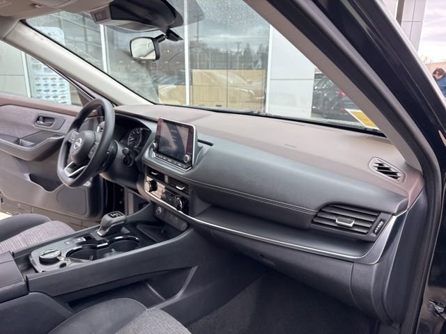 Used 2022 Nissan Rogue S image 30