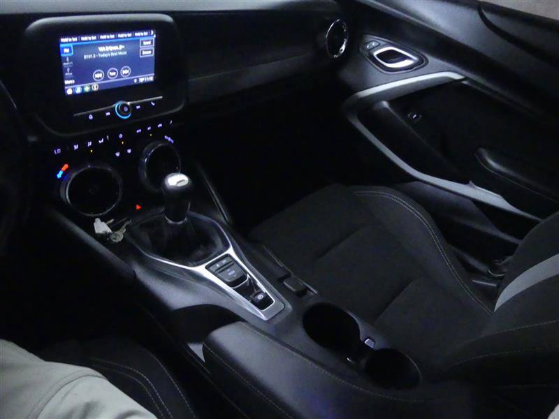 Used 2019 Chevrolet Camaro LT RWD image 13