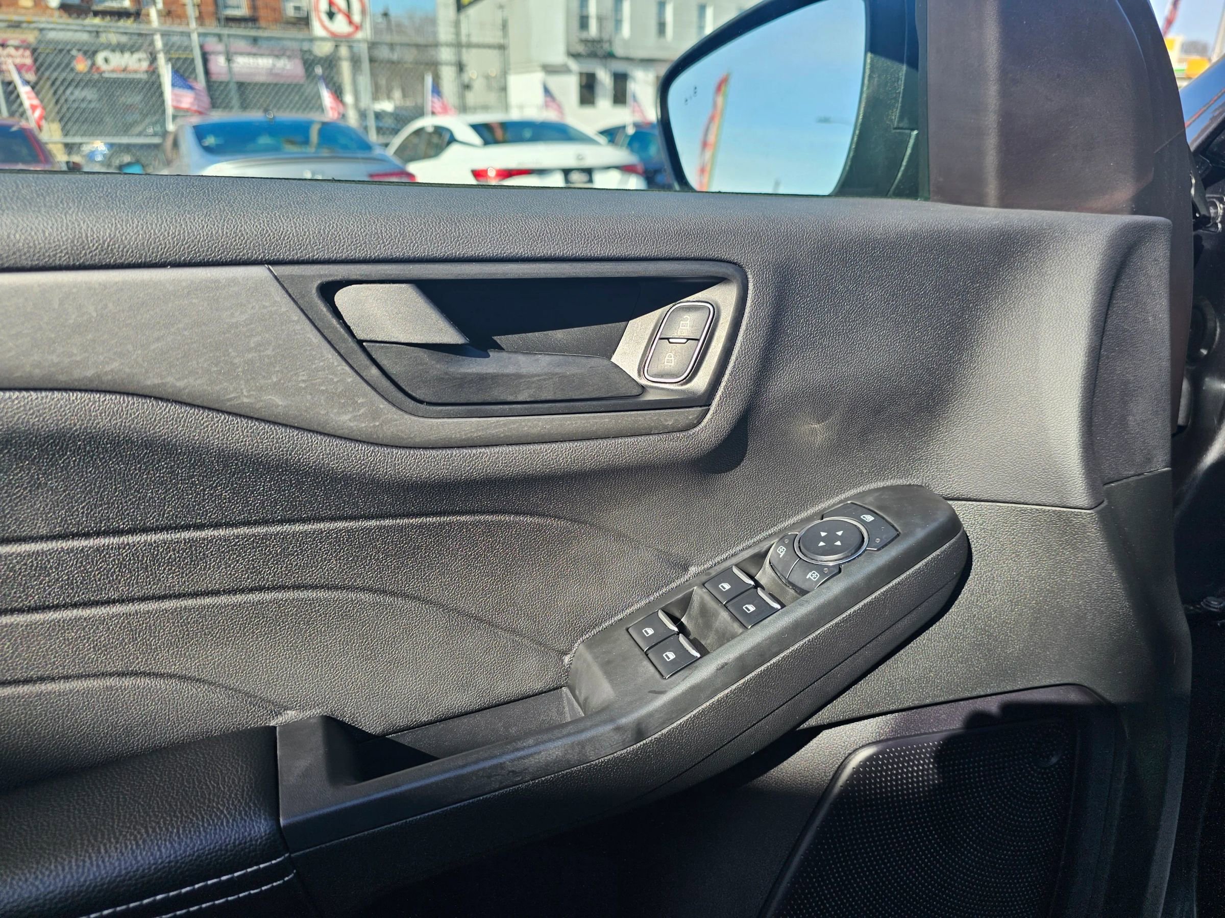 Used 2023 Ford Escape Active AWD/4WD image 32