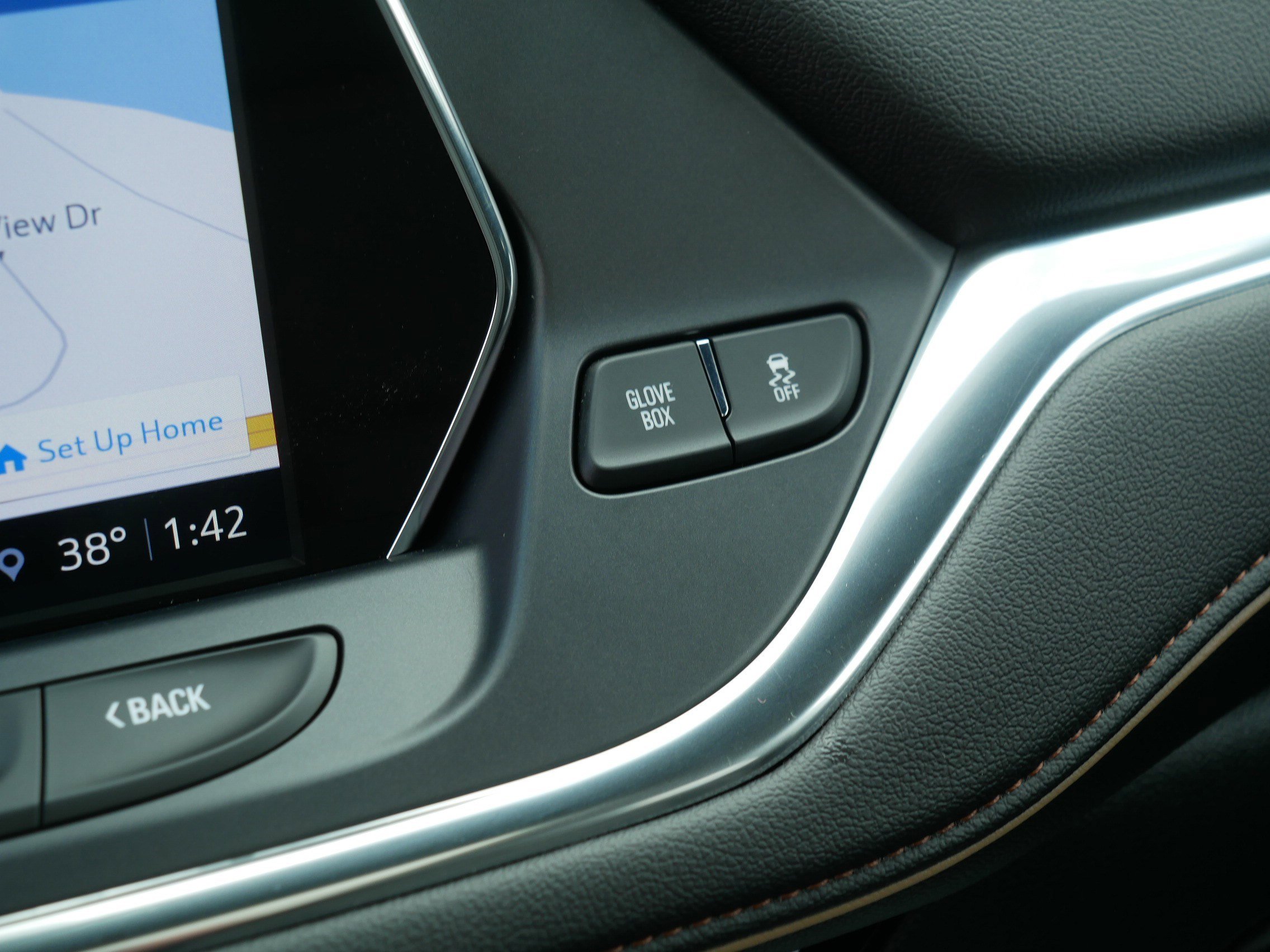 Used 2022 Chevrolet Blazer Premier w/ Enhanced Convenience Package AWD/4WD image 32