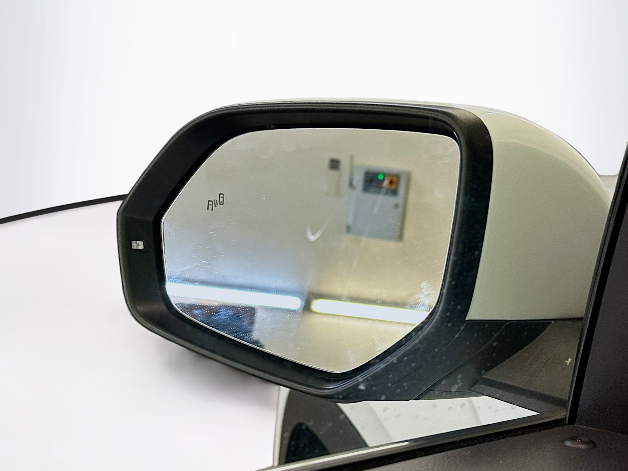 Used 2024 Volkswagen Atlas Cross Sport SE image 16