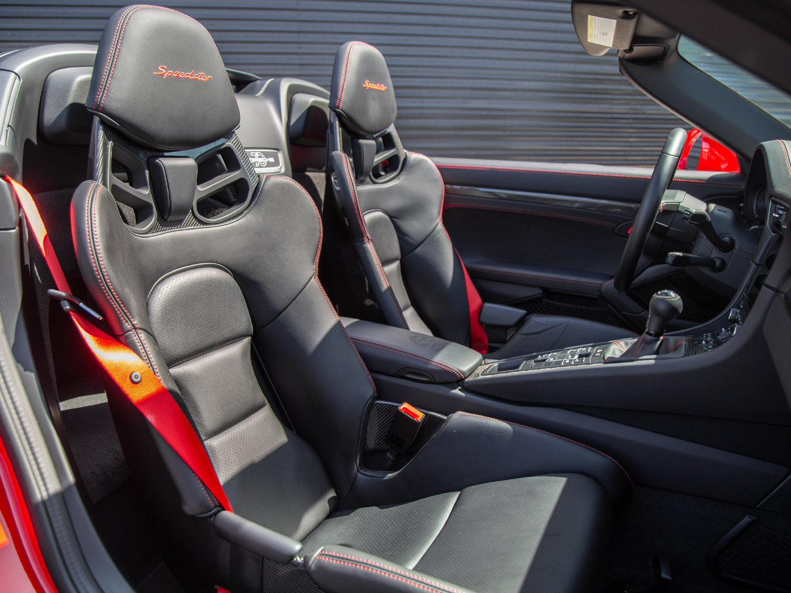Certified 2019 Porsche 911 Speedster RWD image 17