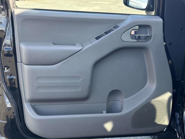 Used 2019 Nissan Frontier SV image 13