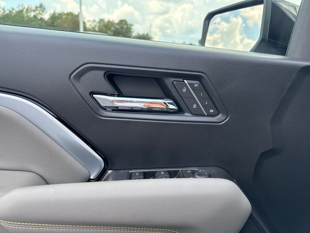 New 2026 Chevrolet Colorado ZR2 w/ Technology Package AWD/4WD image 18