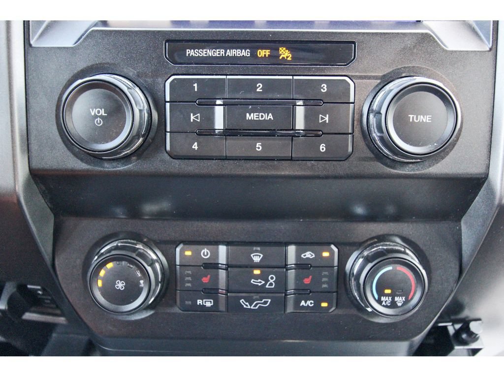 Used 2019 Ford F150 XLT w/ Equipment Group 302A Luxury AWD/4WD image 26