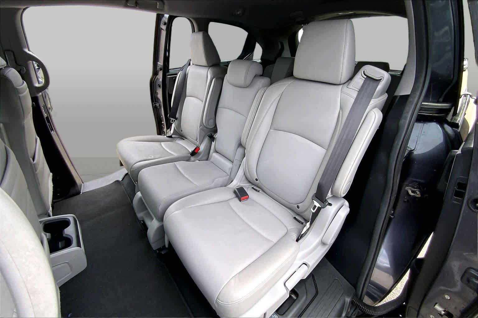 Used 2018 Honda Odyssey Touring image 21