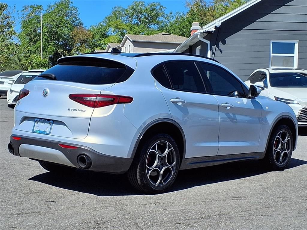 Used 2023 Alfa Romeo Stelvio Ti w/ Active Assist Plus Package AWD/4WD image 7