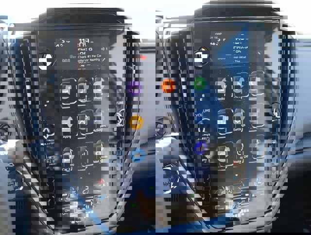 Certified 2025 Subaru Crosstrek 2.5i Limited w/ Popular Package #4A image 10