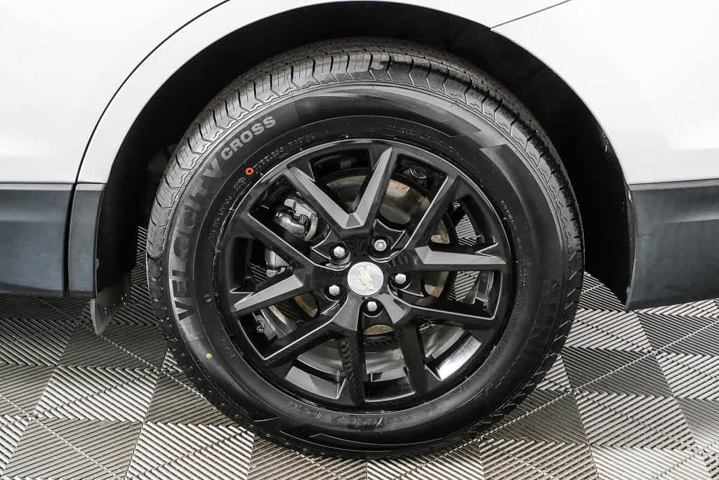 Used 2022 Chevrolet Equinox LS image 36