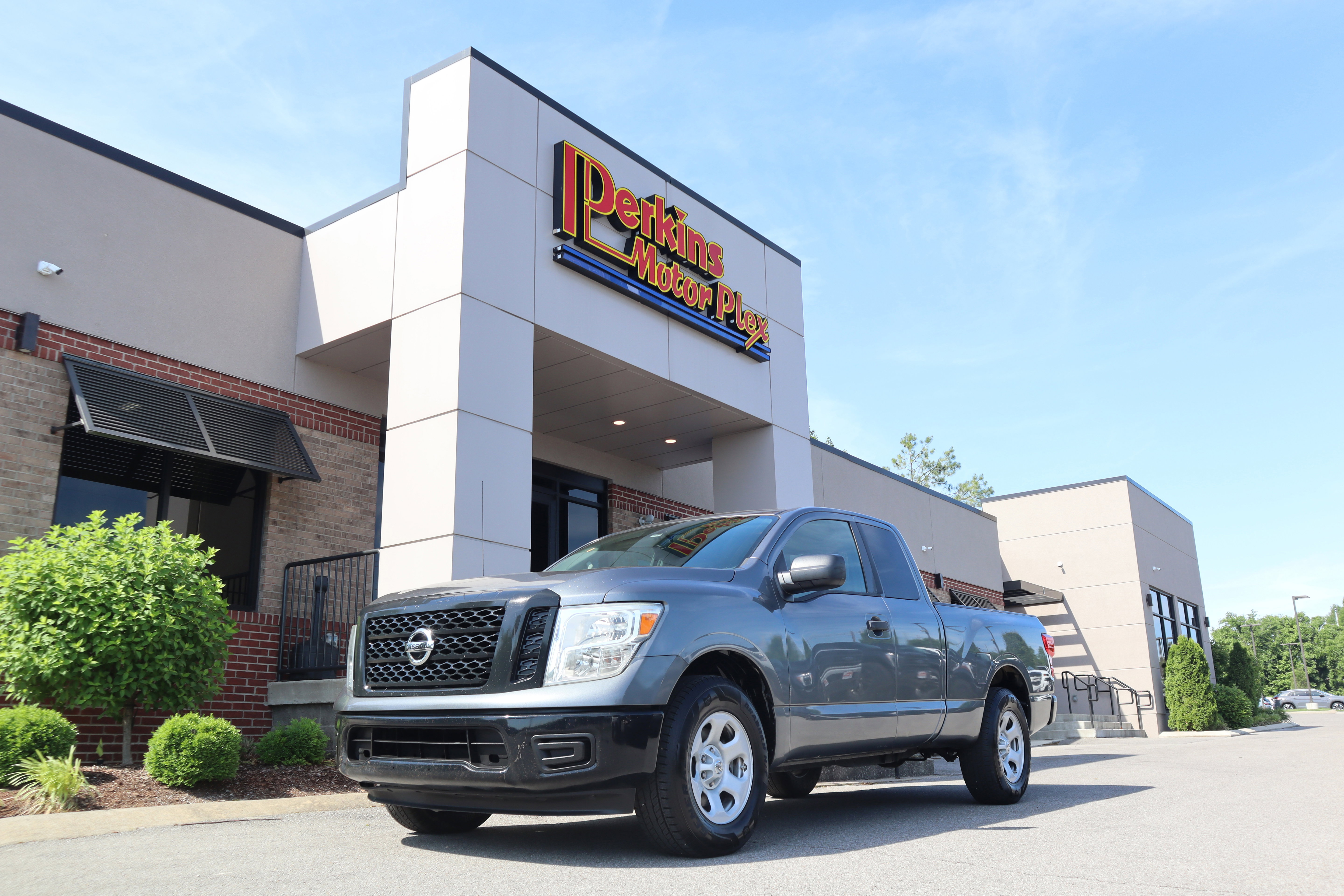 Used 2017 Nissan Titan S RWD image 29