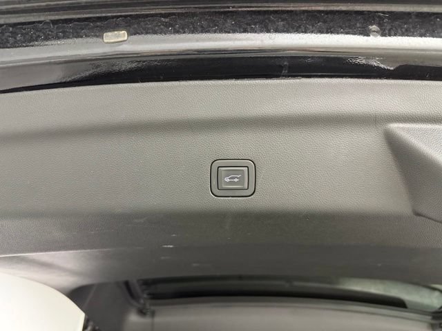 Used 2025 Chevrolet Tahoe High Country w/ Sun And Tow Package AWD/4WD image 9