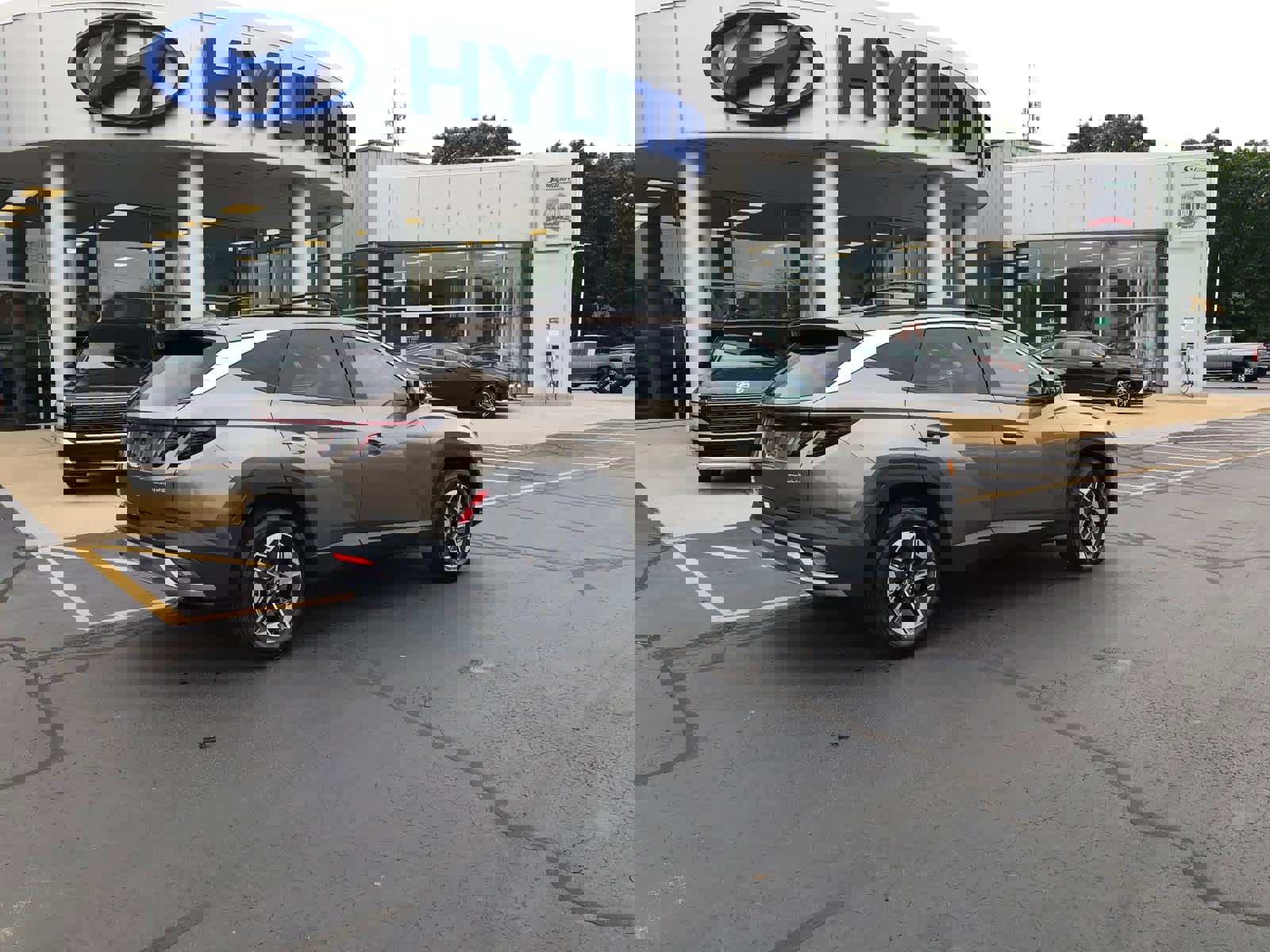 New 2026 Hyundai Tucson SEL image 2