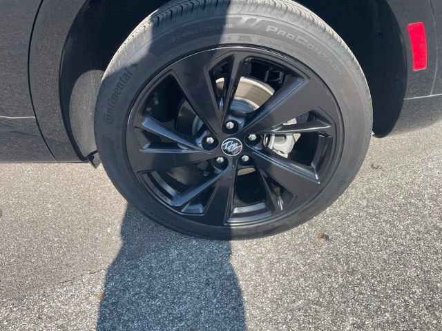 Used 2023 Buick Envision Essence w/ Sport Touring Package AWD/4WD image 14